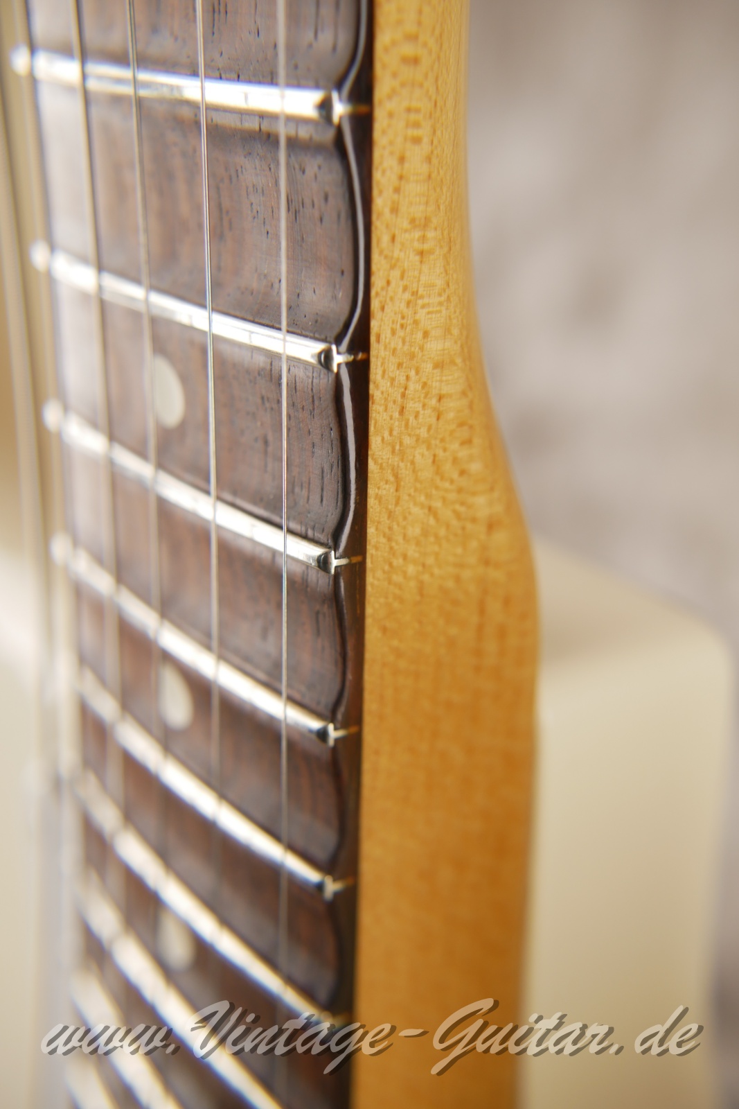 img/vintage/6174/fender_stratocaster_ritchieblackmore_mexico_2009_olympic white-012.JPG